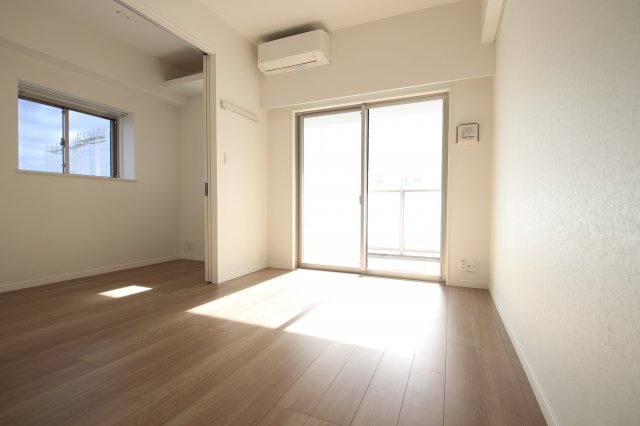 居室・リビング　ゆったり過ごせる居間です