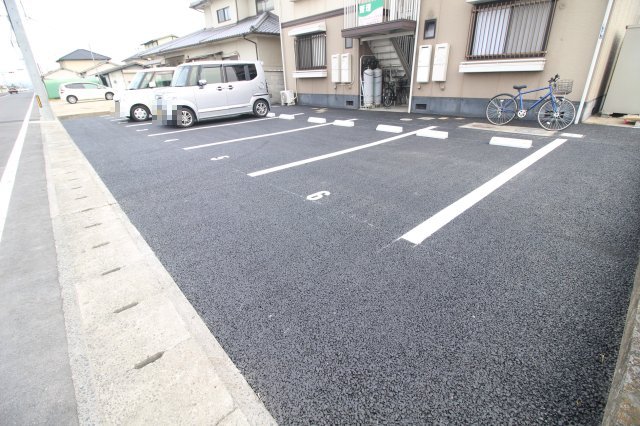 駐車場　カースペースがあります