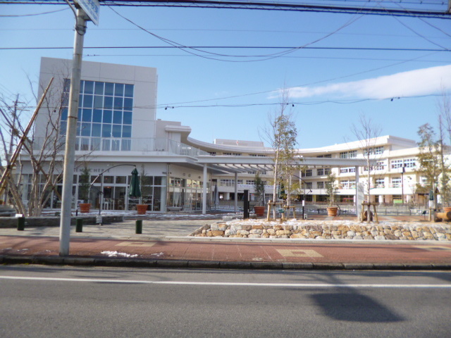 小学校　守山市立守山小学校（小学校）まで600m