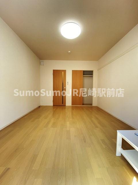 その他部屋・スペース　使い勝手のいい寝室です