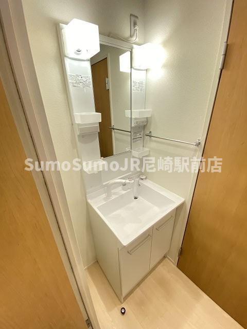 洗面設備　脱衣スペースもあります