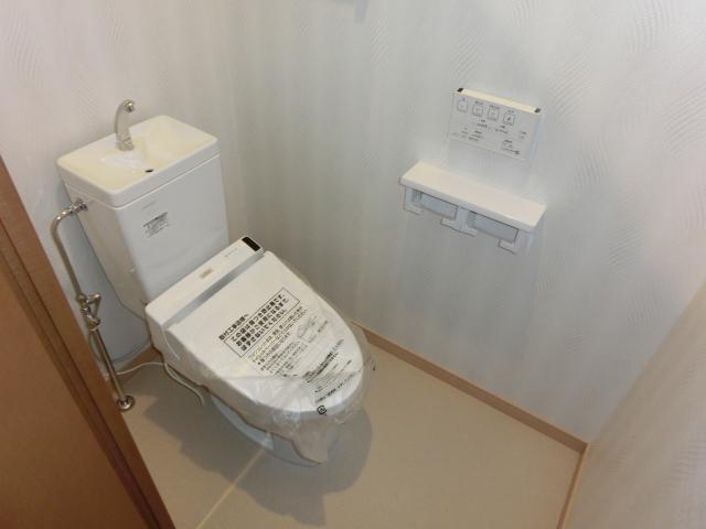 トイレ　ウォシュレット付いてます(＊^^)v