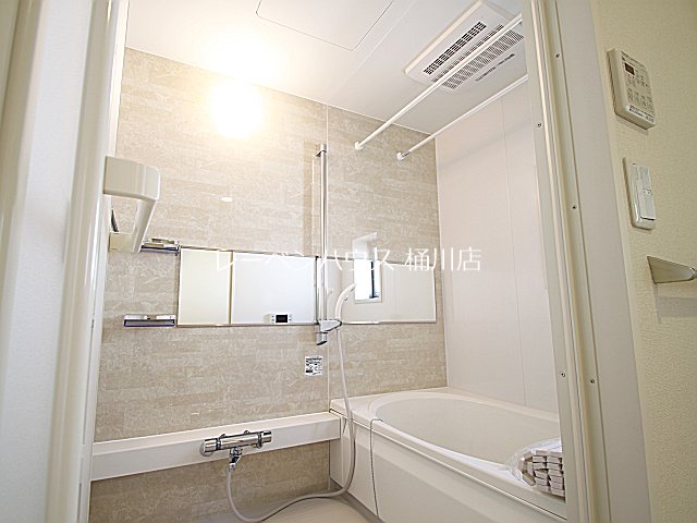 バス・シャワールーム　レーベンハウス桶川店へ　048-787-5511