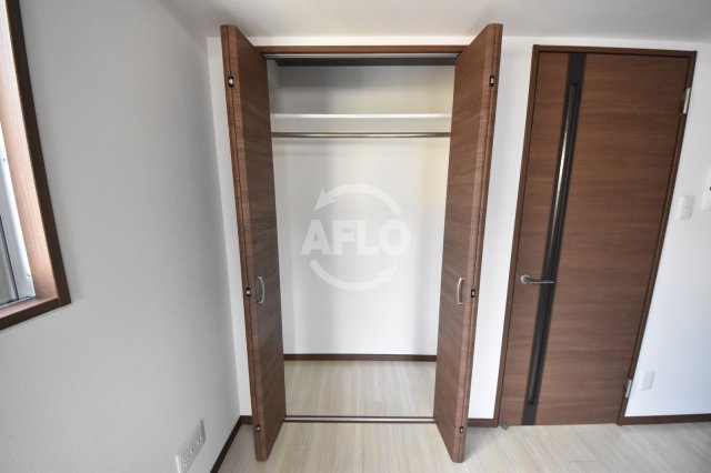 収納　ドゥエリング梅田　クローゼット