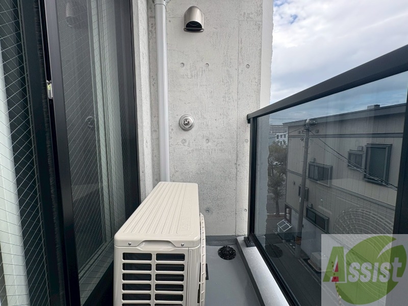 バルコニー　バルコニーが付いていますので一息ついてみてはいかがですか。