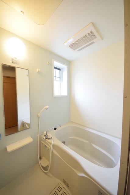 バス・シャワールーム　～一日の疲れを流しましょう～内装参考写真