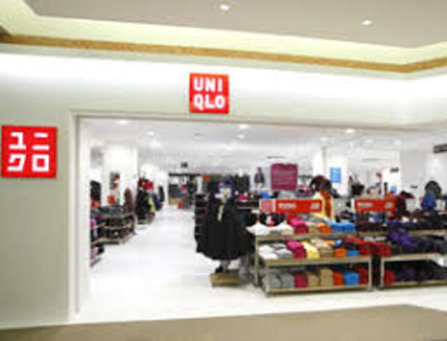 ショッピングセンター　ユニクロあまがさきキューズモール店（ショッピングセンター）まで757m