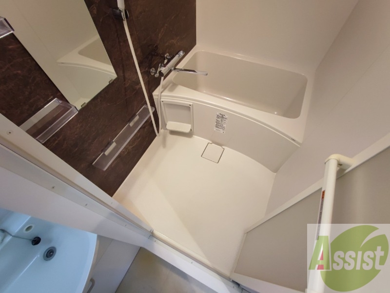 バス・シャワールーム　お風呂になります。一日の疲れを癒してくださいね。