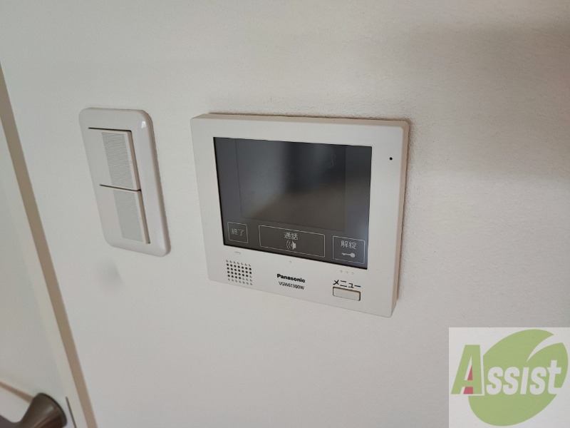 セキュリティ　ＴＶモニター付インターホンです。来客者の顔が見えるので安心！