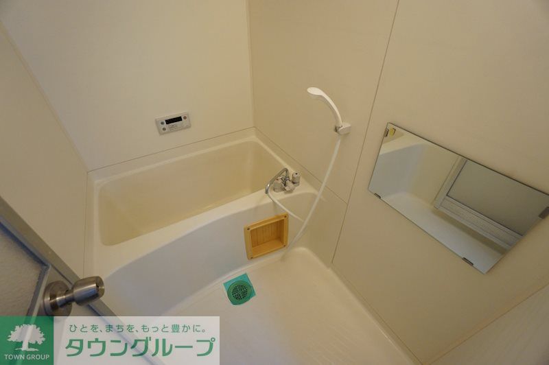 バス・シャワールーム　※他部屋写真で反転タイプ使用してます