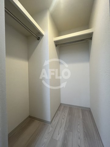 収納　エステムコート新大阪XVIパルス　ウォークインクローゼット