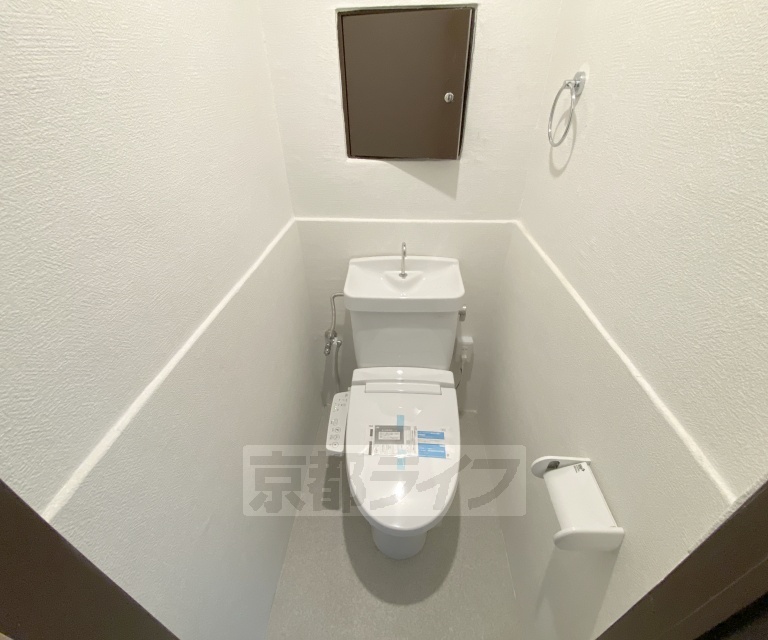 トイレ　洗浄機能付きトイレです。