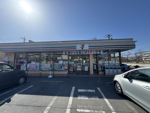 コンビニ　セブンイレブン 富里日吉台店（コンビニ）まで141m