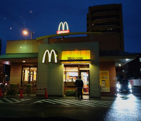 飲食店　マクドナルド　新深江店（飲食店）まで200m