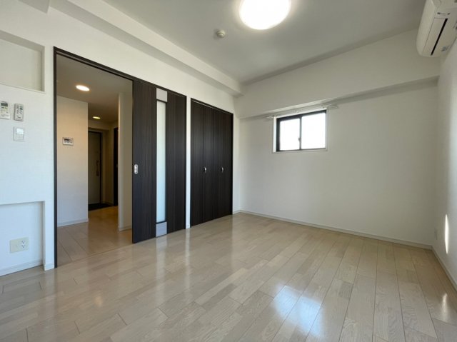 居室・リビング　同マンション別部屋参考写真