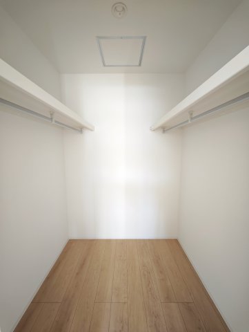 収納　ウォークインクローゼット