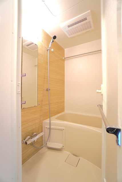 バス・シャワールーム　※写真は同タイプ住戸です。