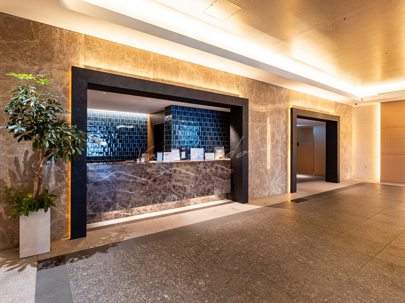 エントランス　フロントサービス