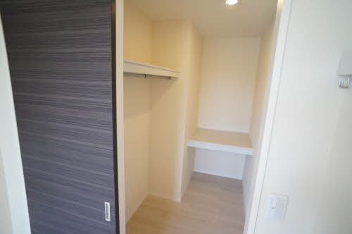 収納　ウォークインクローゼット