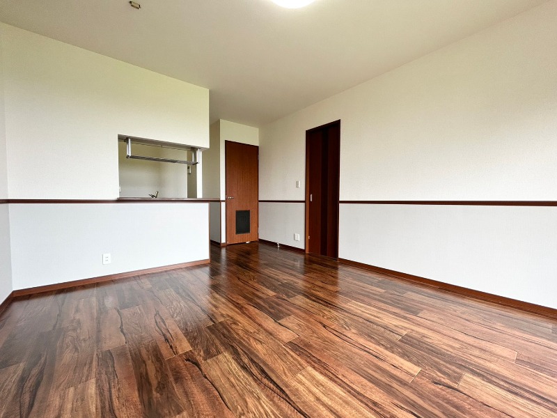 居室・リビング　図面と現状に相違がある場合には現状を優先