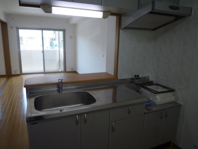 キッチン　開放的なカウンターキッチン。