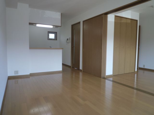 居室・リビング　開放的な間取りです。