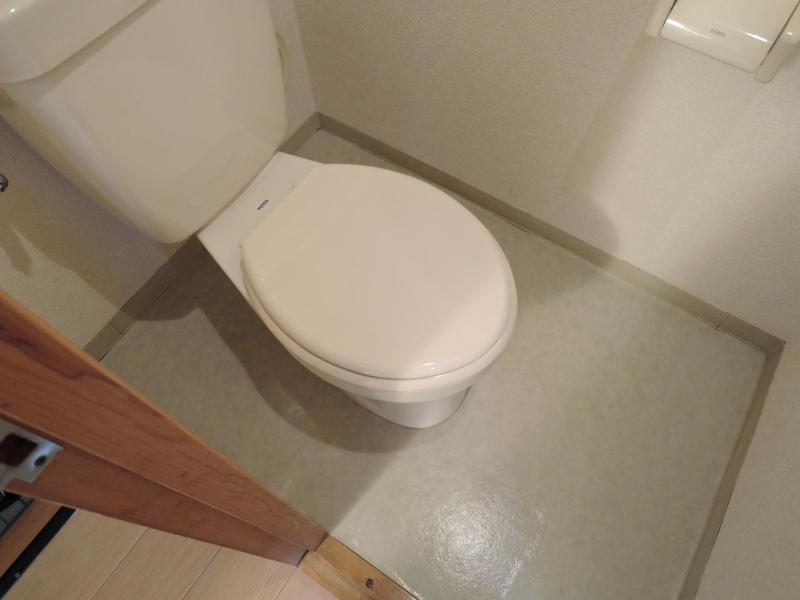 トイレ　お部屋はモデルルームになります