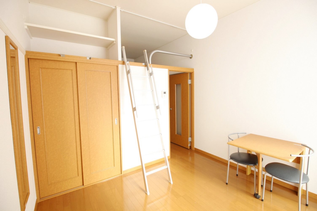 居室・リビング　1Fはフローリング仕様です。