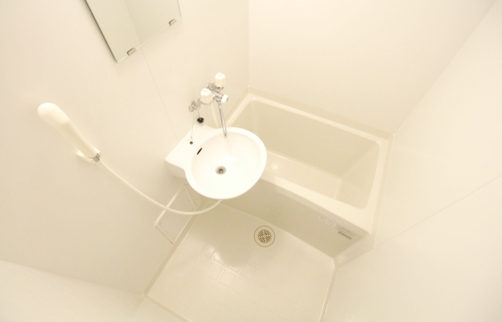 バス・シャワールーム　定番化している浴室乾燥機付き♪