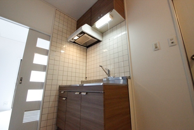 キッチン　※同物件別部屋の写真です