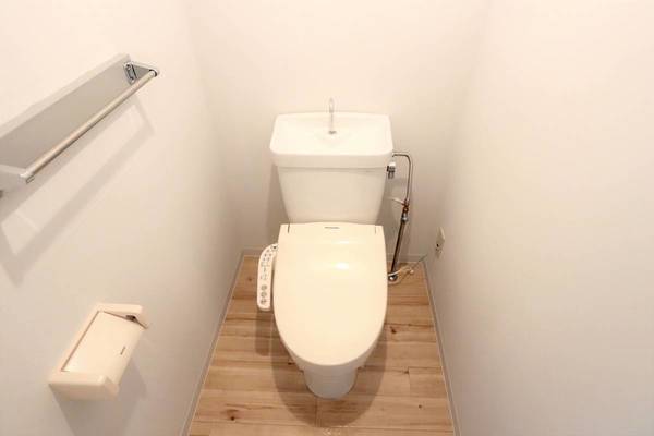 トイレ　モデルルームの写真です