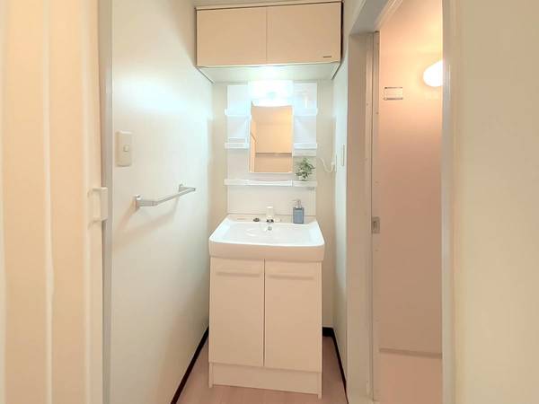 洗面設備　モデルルームの写真です