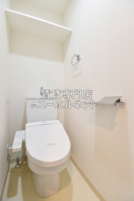 トイレ　温水洗浄便座付き