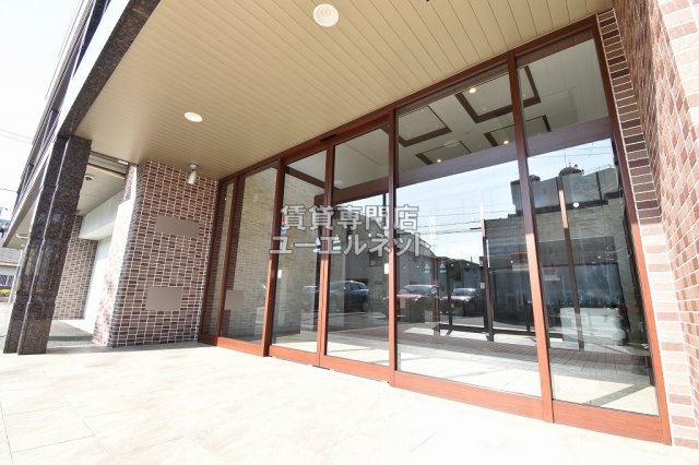 エントランス　オートロック完備