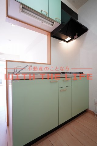 キッチン　コンパクトなキッチンで掃除もラクラク