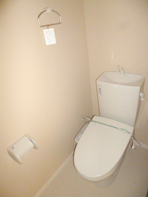 トイレ　★ウォシュレット付きのトイレです★