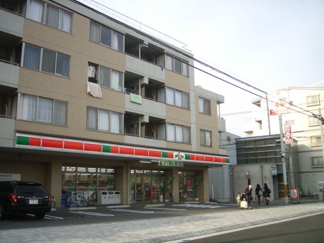 コンビニ　サンクス（コンビニ）まで180m