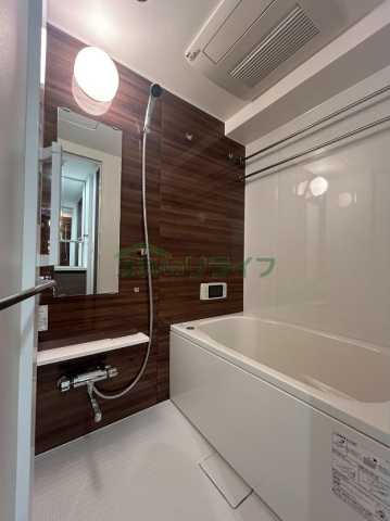 バス・シャワールーム　別部屋の参考写真です