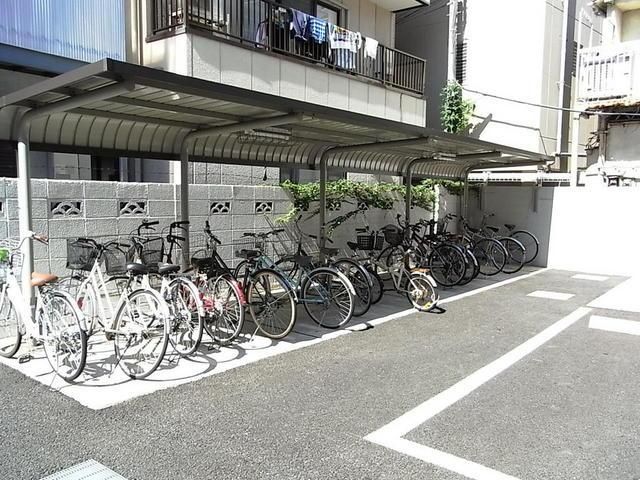 その他共有部分　敷地内の屋根付き駐輪場