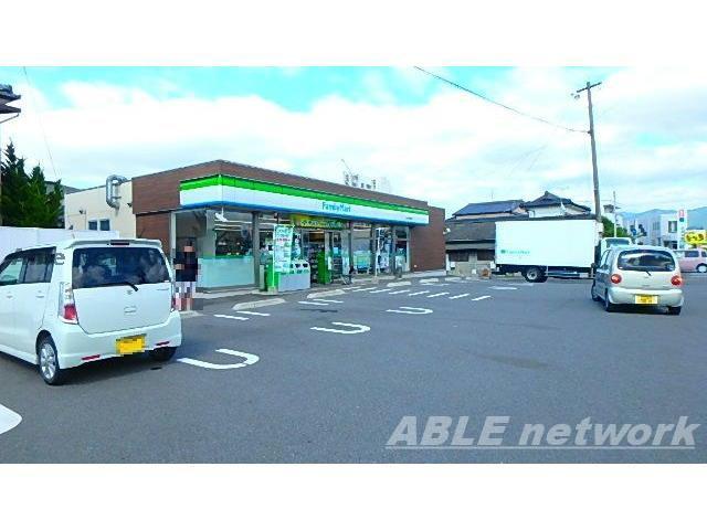 コンビニ　ファミリーマート八代田中東町店（コンビニ）まで595m