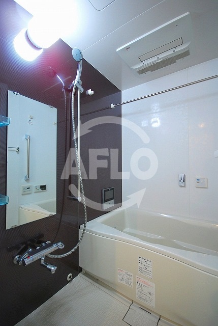 バス・シャワールーム　La Douceur中之島（ラドゥセール中之島）　浴室