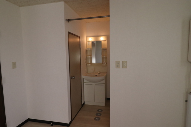 洗面設備　洗髪洗面化粧台