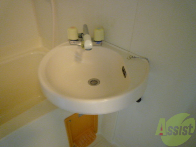 洗面設備　可愛い洗面台が癒されますね。