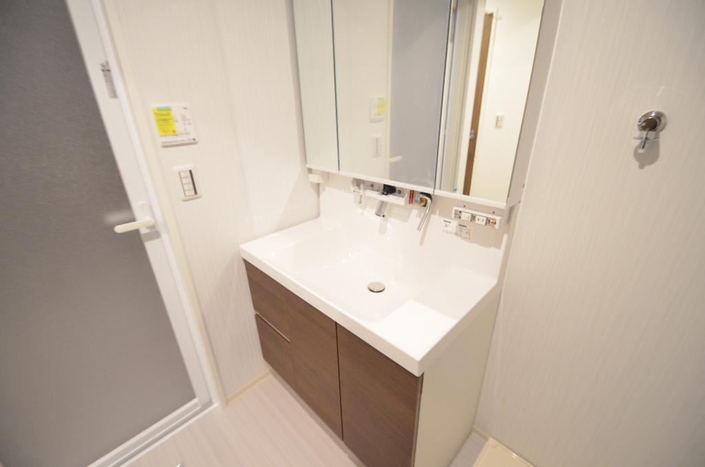 洗面設備　洗髪洗面化粧台