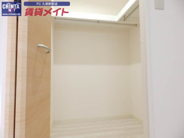 収納　同物件別室反転タイプ画像