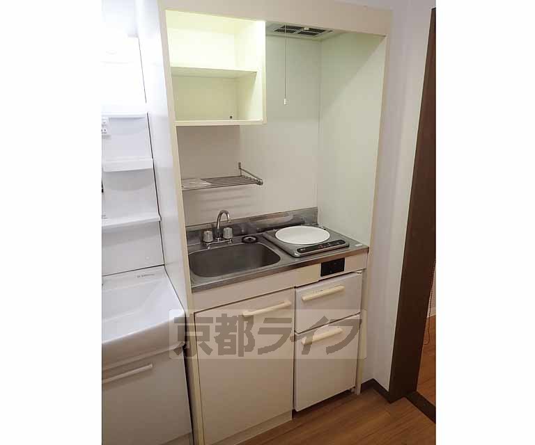 キッチン　使いやすい大きさのキッチンです