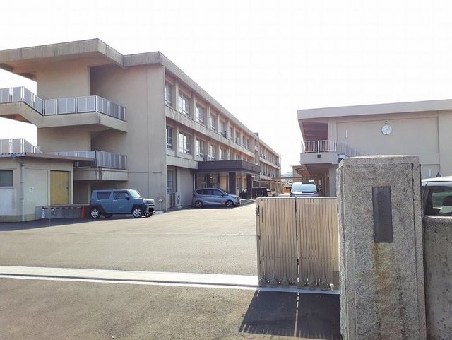 中学校　木之子中学校（中学校）まで300m