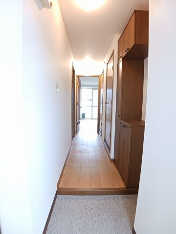 玄関　収納もある玄関です