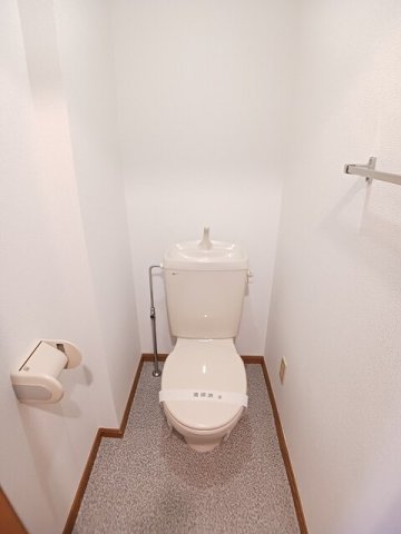 トイレ　落ち着いたトイレです