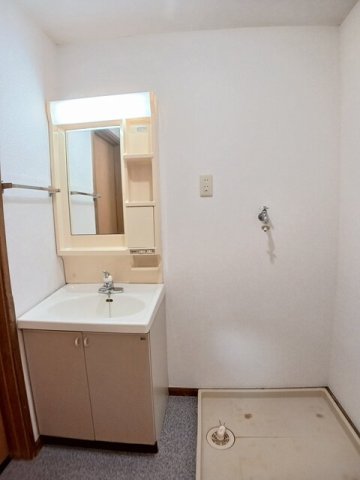 洗面設備　使いやすい洗面所です